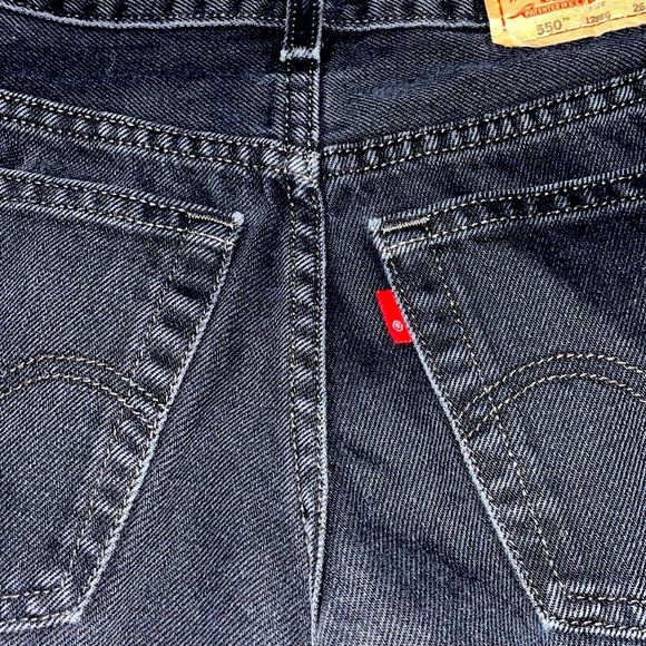 Vintage Levi’s relaxed fit shorts.  Size 12 (youth) - Picture 7 of 9